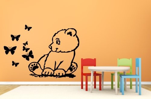 Oso entre Mariposas